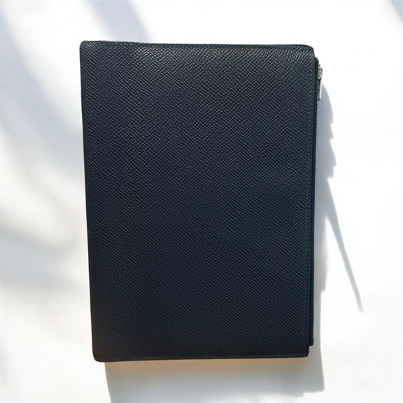 Authentic Hermes Eazip Book Cover PM - Picture 1 of 11